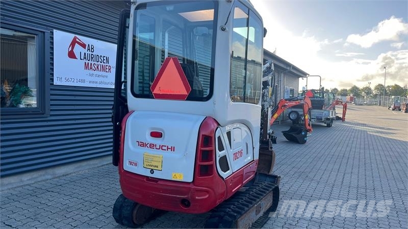 Takeuchi TB216 Hydraulisk hurtig skifte med 30 cm graveskov Mini ekskavatörler, 7 tona dek