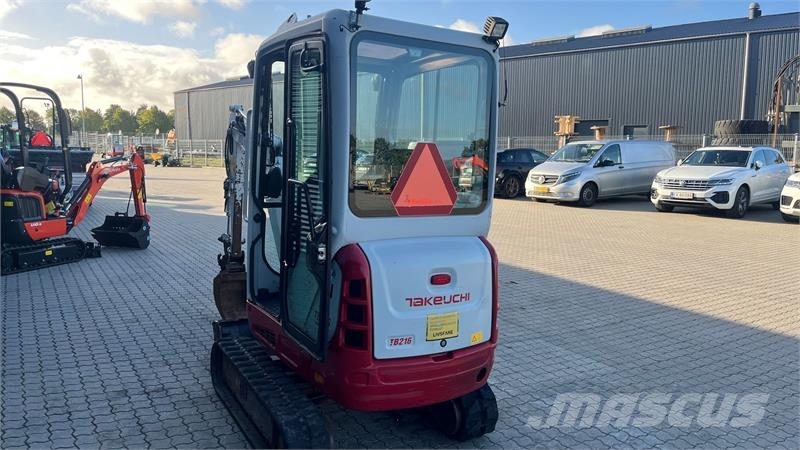 Takeuchi TB216 Hydraulisk hurtig skifte med 30 cm graveskov Mini ekskavatörler, 7 tona dek