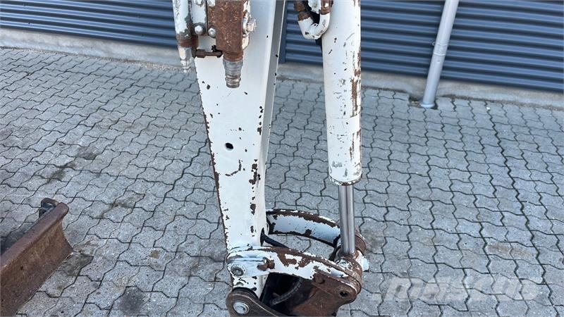 Takeuchi TB216 Hydraulisk hurtig skifte med 30 cm graveskov Mini ekskavatörler, 7 tona dek