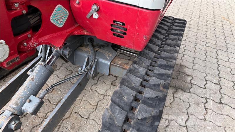 Takeuchi TB216 m/2 graveskovle og kipplaner skovl Minigravemaskiner