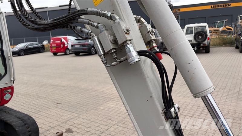 Takeuchi TB230 Powertilt & 1 meter svenskerskovl + Stor LED Minigravemaskiner