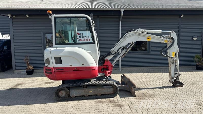 Takeuchi TB230 S40 Mini bageri < 7t