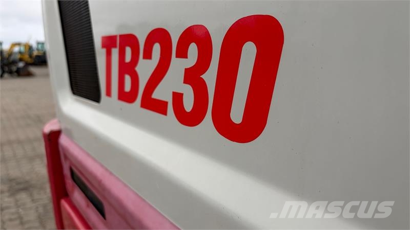 Takeuchi TB230 S40 skifte Міні-екскаватори < 7т