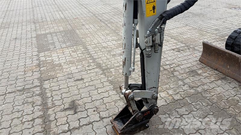 Takeuchi TB230 S40 skifte Міні-екскаватори < 7т
