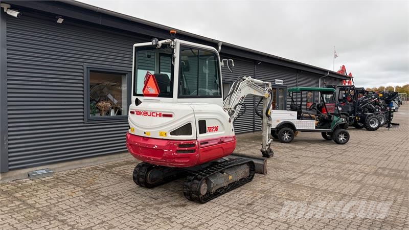 Takeuchi TB230 S40 skifte Міні-екскаватори < 7т