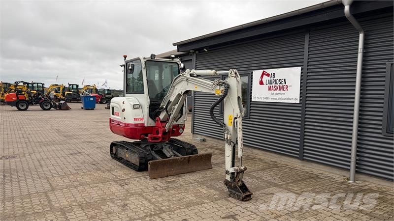 Takeuchi TB230 S40 skifte Міні-екскаватори < 7т