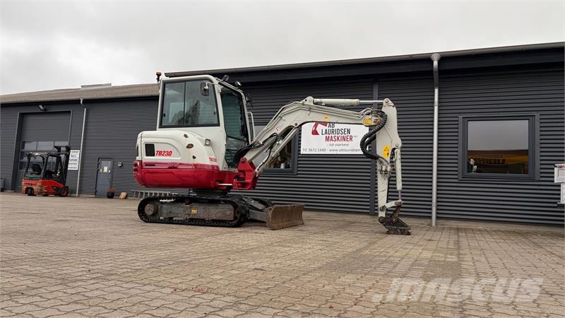 Takeuchi TB230 S40 skifte Міні-екскаватори < 7т