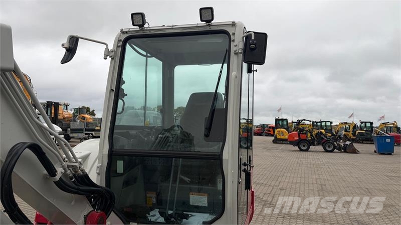 Takeuchi TB240 Mini excavators < 7t (Mini diggers)
