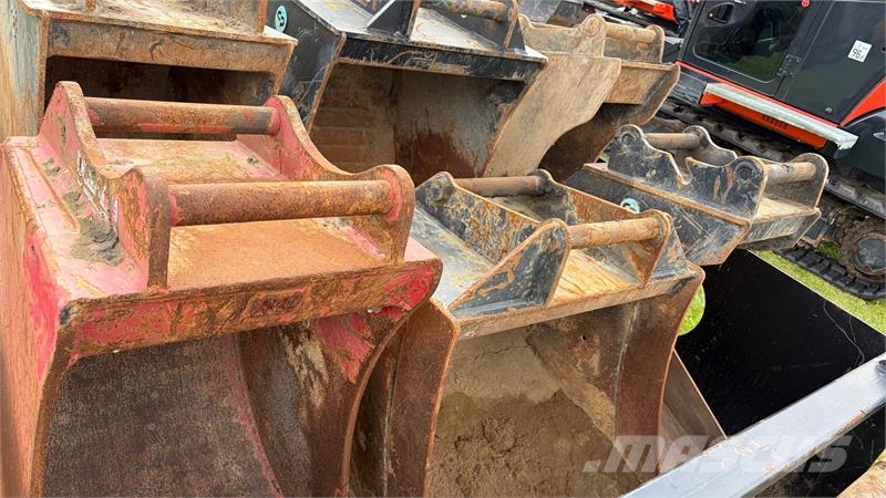 Takeuchi TB290 m/ Engcon, centralsmøring og 7 skovle - Årga Pelle sur chenilles
