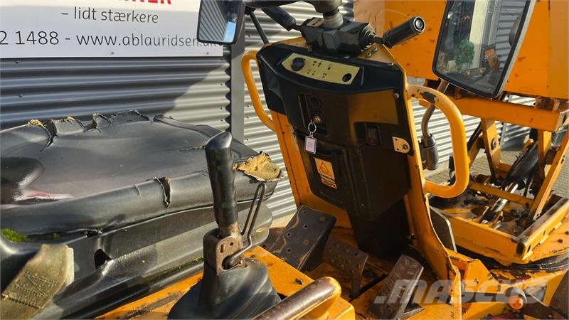 Thwaites 2 tons Mach 471 Højtip og sving. Stavebné sklápače