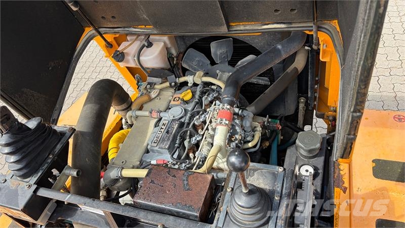 Thwaites Mach2064 6 tons dumper عربات نقل قلابة للمواقع