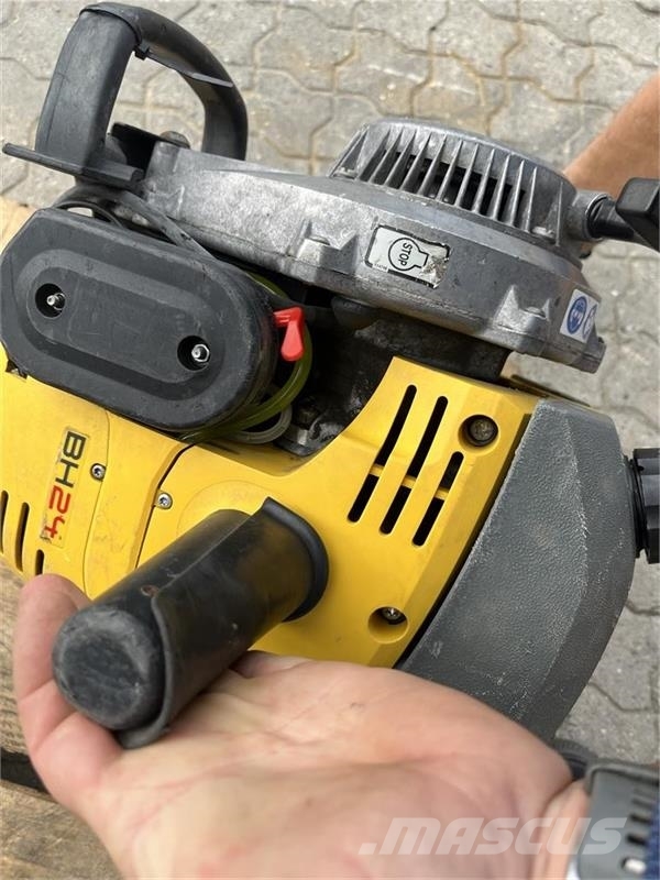 - - - Wacker bh24 benzin hammer Ďalšie komponenty