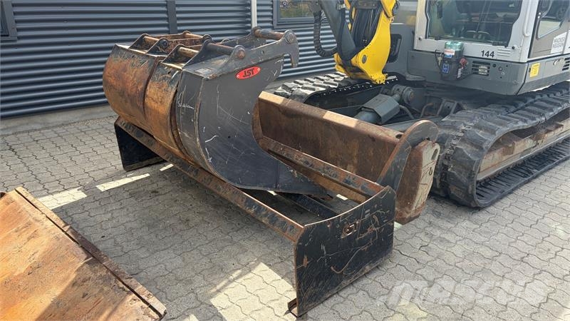 Wacker Neuson ET90 m/ Engcon og Unicontrol 3D-GPS Excavadoras sobre orugas
