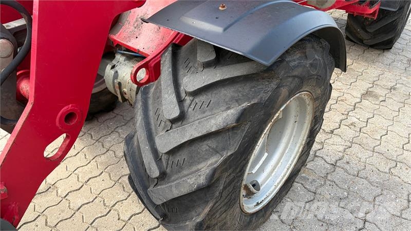Weidemann 2080 RL40 med skovl og gafler Малые погрузчики