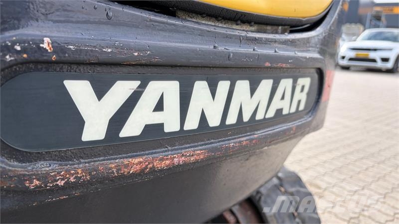Yanmar SV18 Tiltman og 2 skovle Miniescavatori