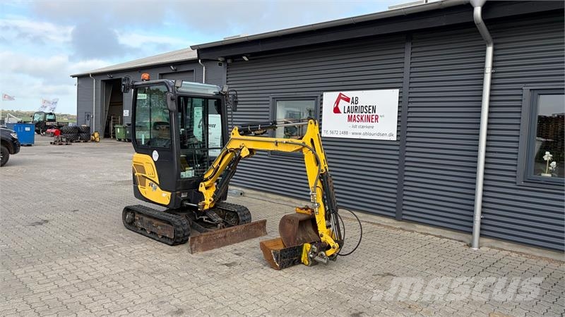 Yanmar SV18 Tiltman og 2 skovle Miniescavatori