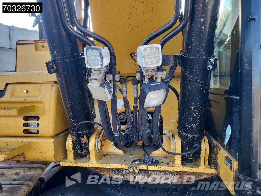 CAT 336 F L XE حفارات زحافة