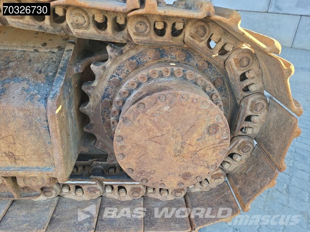 CAT 336 F L XE حفارات زحافة
