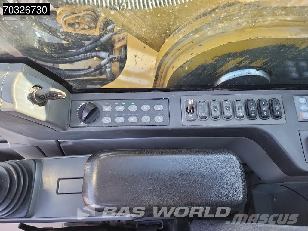 CAT 336 F L XE حفارات زحافة