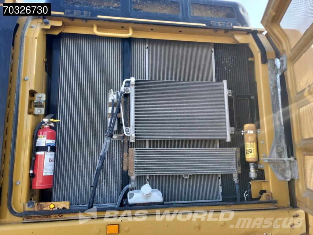 CAT 336 F L XE حفارات زحافة