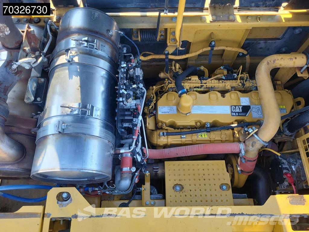 CAT 336 F L XE حفارات زحافة