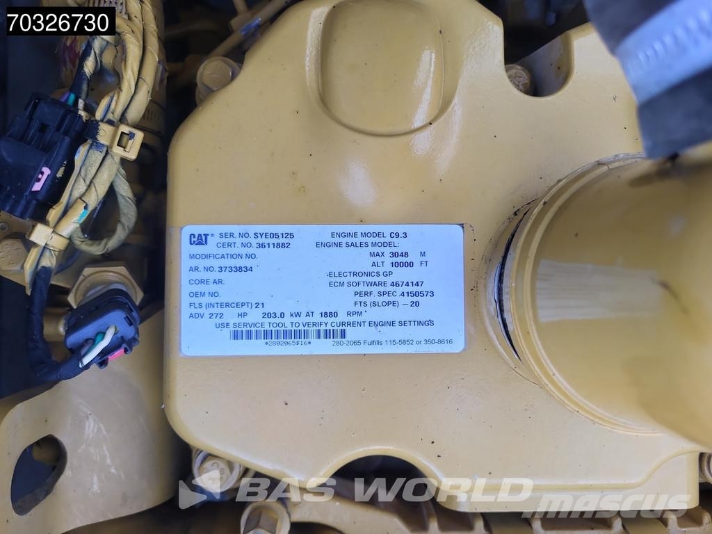CAT 336 F L XE حفارات زحافة