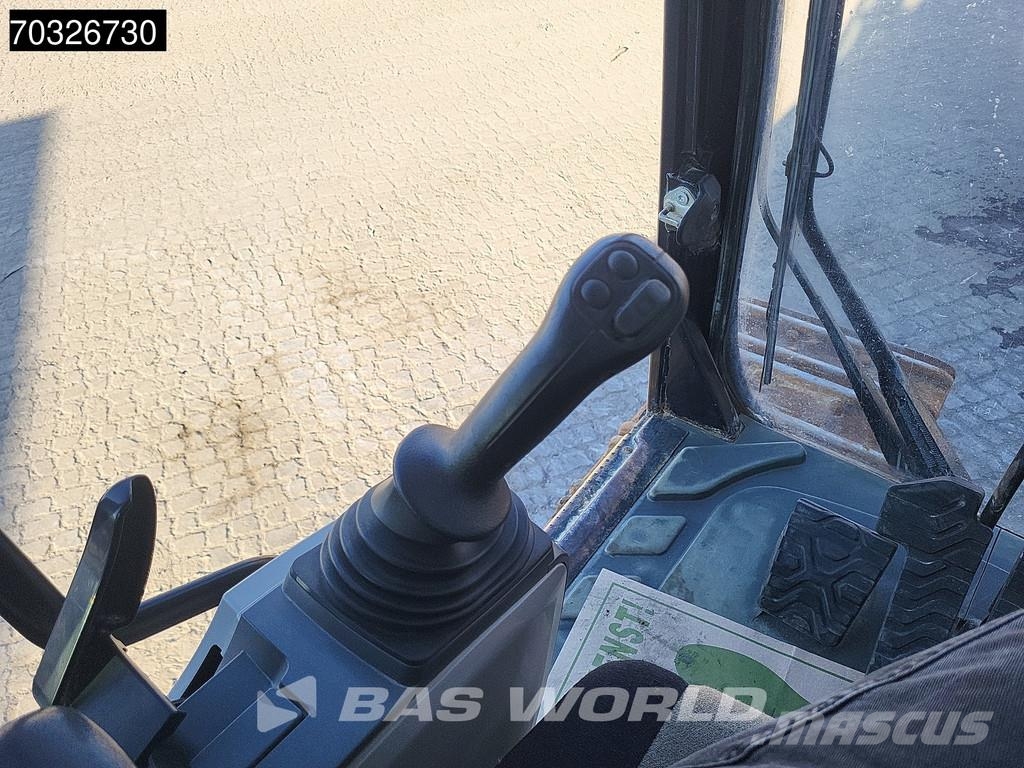 CAT 336 F L XE حفارات زحافة