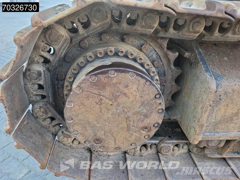 CAT 336 F L XE حفارات زحافة