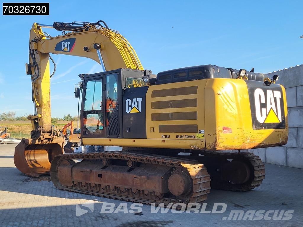 CAT 336 F L XE حفارات زحافة