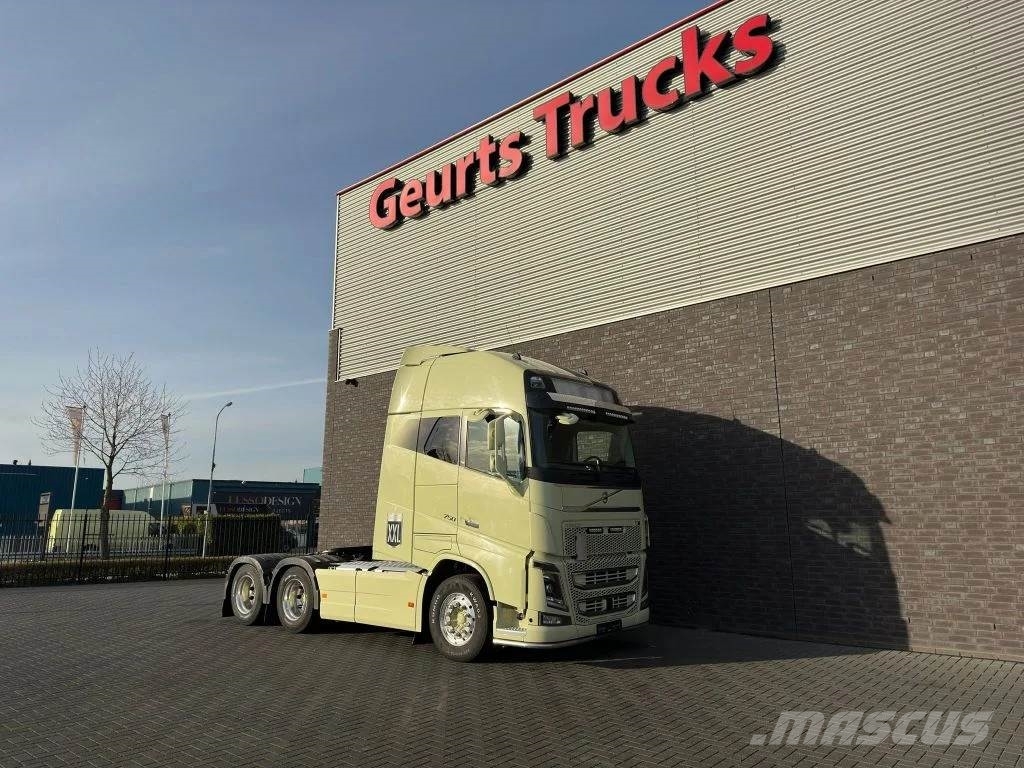 Volvo FH 16.750 6X4 XXL CABINE TREKKER/SZM/TRACTOR Prime Movers