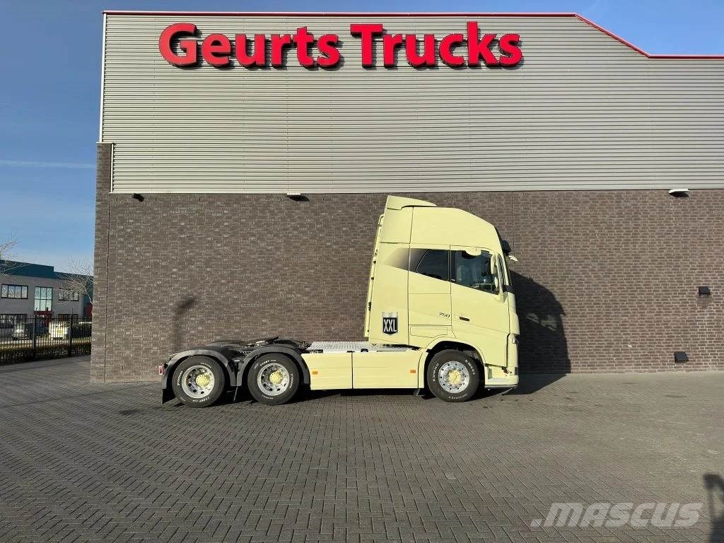 Volvo FH 16.750 6X4 XXL CABINE TREKKER/SZM/TRACTOR Prime Movers
