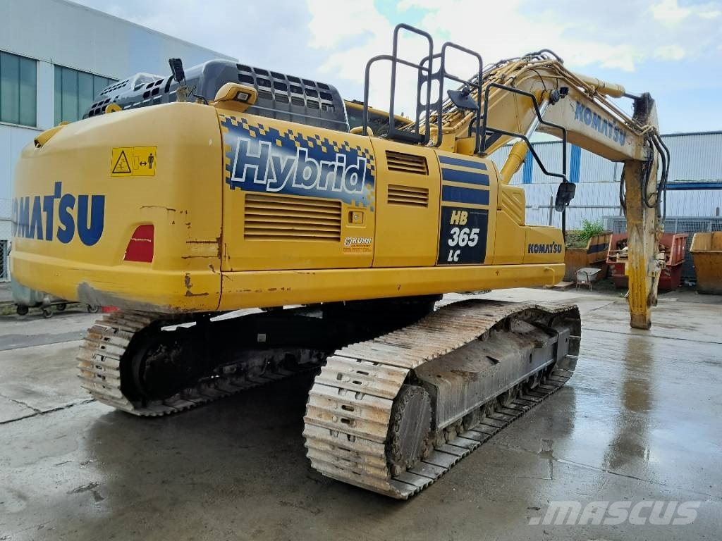 Komatsu HB365 حفارات زحافة