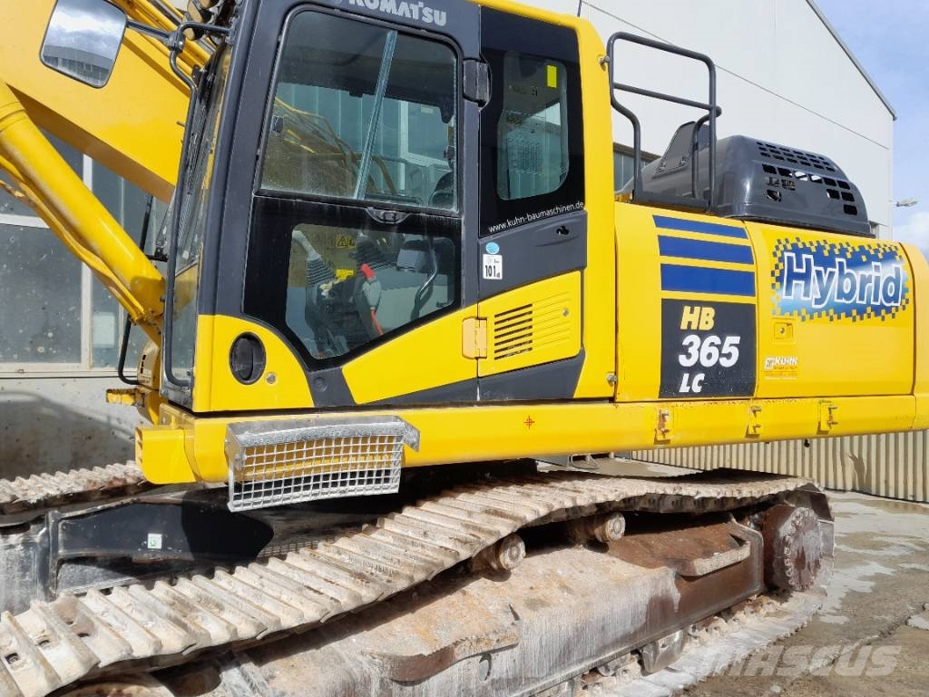 Komatsu HB365 حفارات زحافة