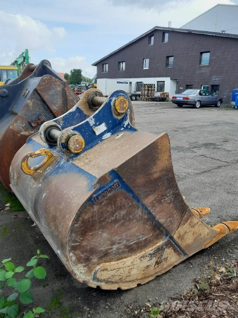 Komatsu HB365 حفارات زحافة