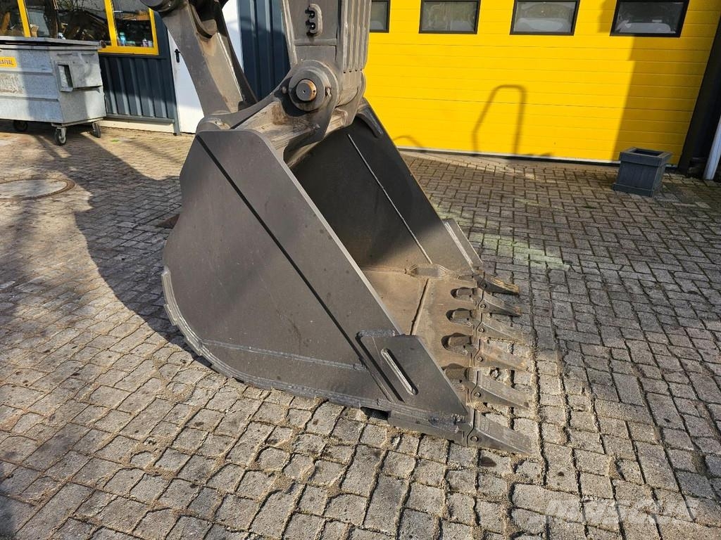 Volvo EC210 EB Rupsgraafmachines