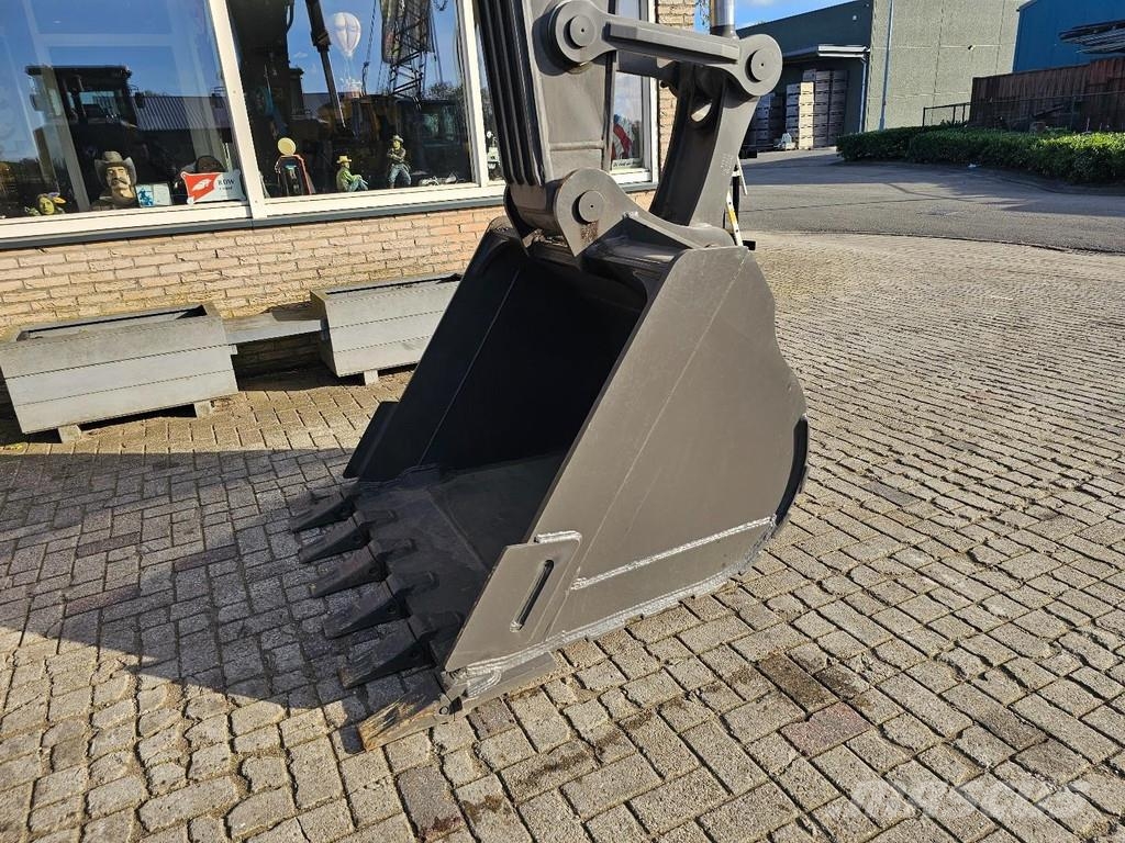 Volvo EC210 EB Bageri guseničari