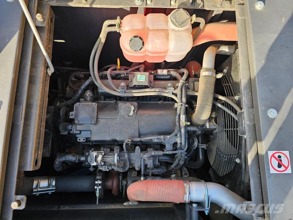 Volvo EC210 EB Bageri guseničari