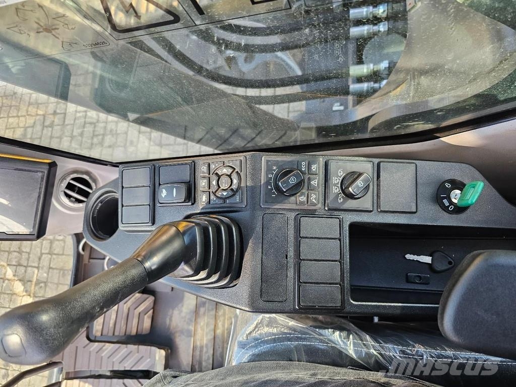 Volvo EC210 EB Bageri guseničari