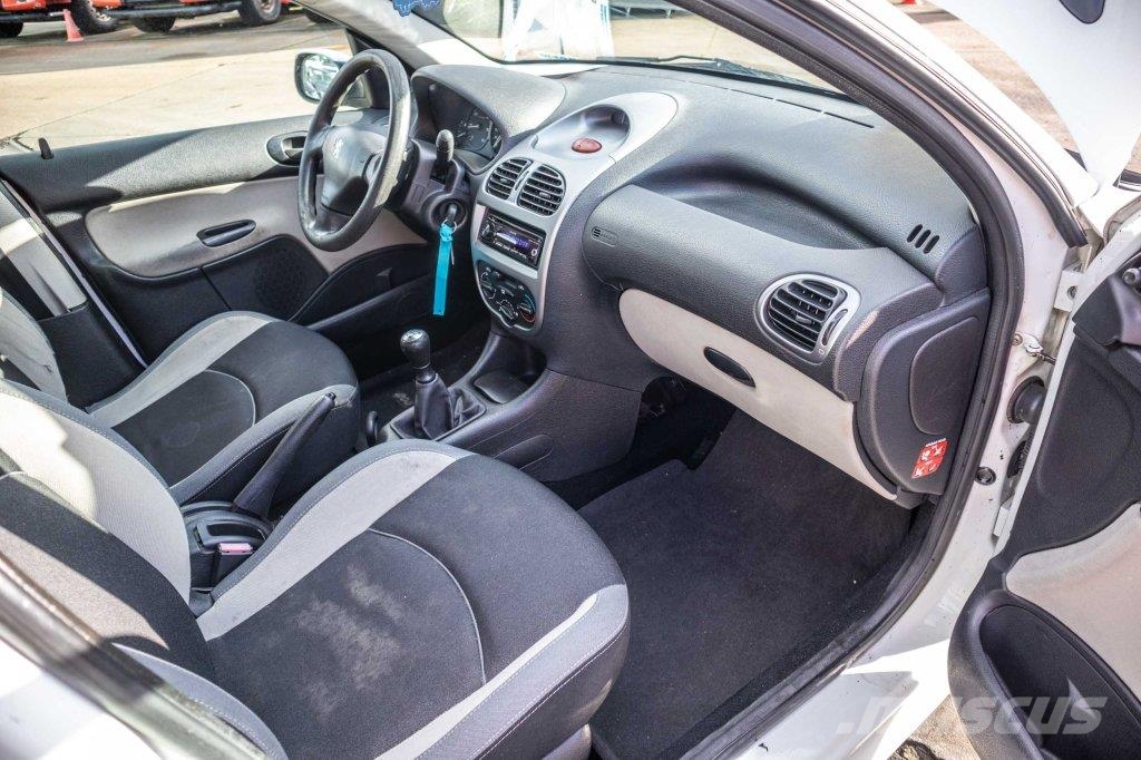 Peugeot 206 SW Carros