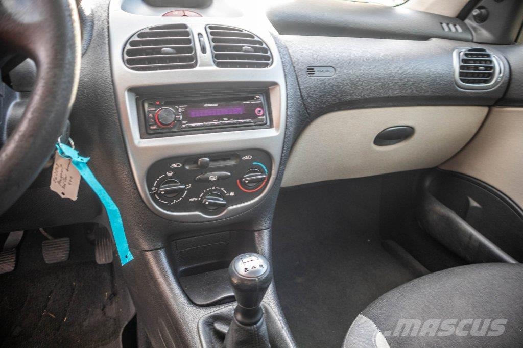 Peugeot 206 SW Carros
