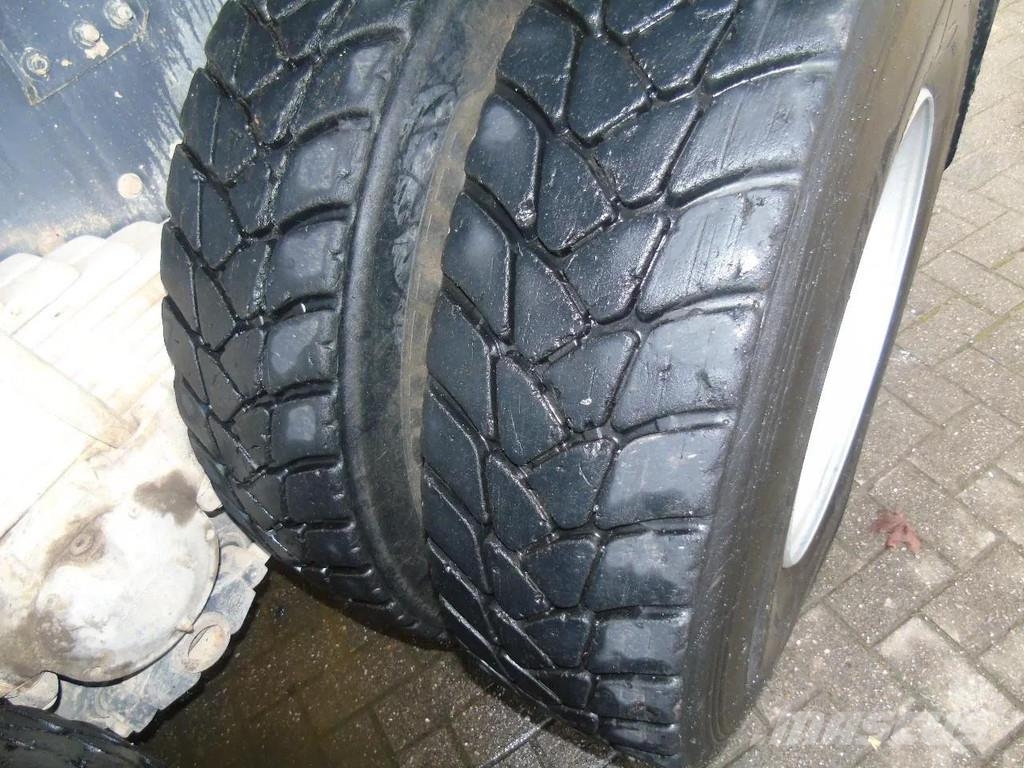 Renault Kerax 420 DCI + MANUAL + SPRING + 6X4 + PERFECT شاحنات قلابة