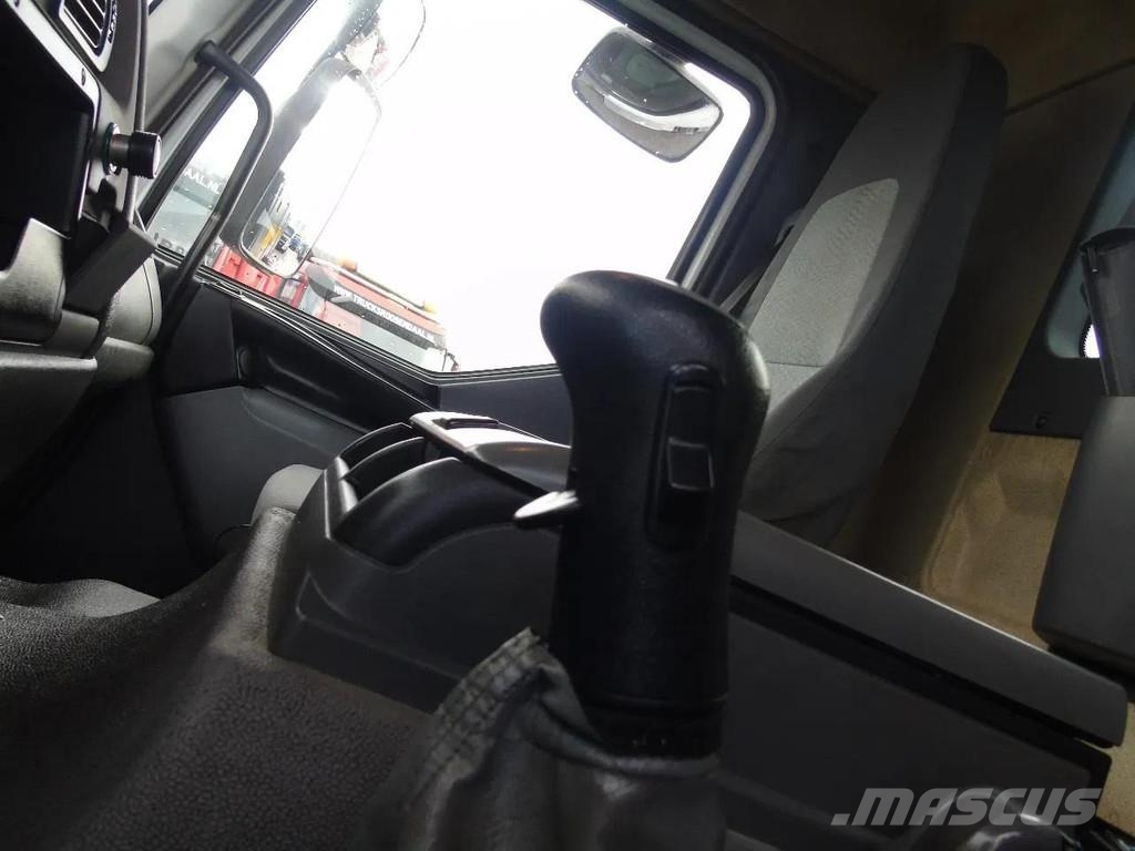 Renault Kerax 420 DCI + MANUAL + SPRING + 6X4 + PERFECT شاحنات قلابة