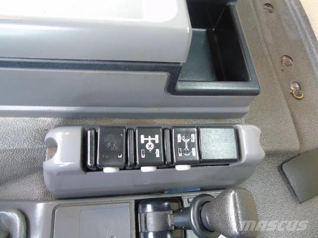 Renault Kerax 420 DCI + MANUAL + SPRING + 6X4 + PERFECT شاحنات قلابة