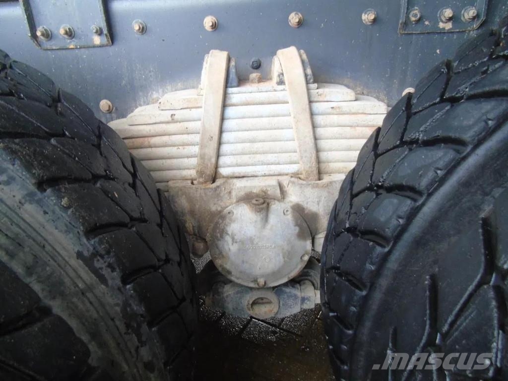 Renault Kerax 420 DCI + MANUAL + SPRING + 6X4 + PERFECT شاحنات قلابة