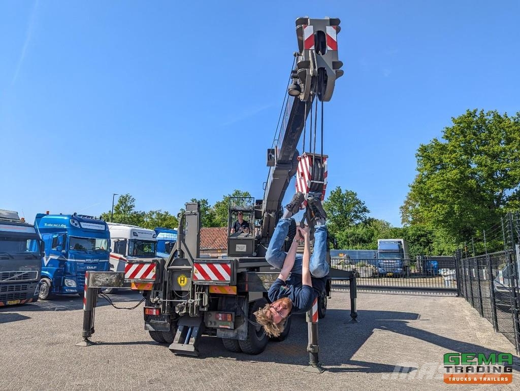  OAF 32.281 6x6  - WSK - Palfinger PK30000T - Hub r Evakuators ar manipulatoru