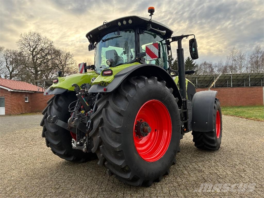 CLAAS Axion 830 Cmatic 트랙터