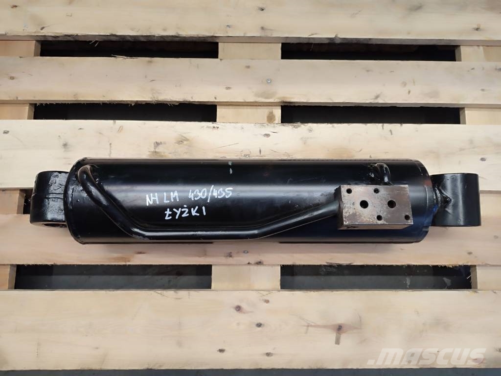 New Holland LM 430 bucket leveling hydraulic cylinder Hydraulics