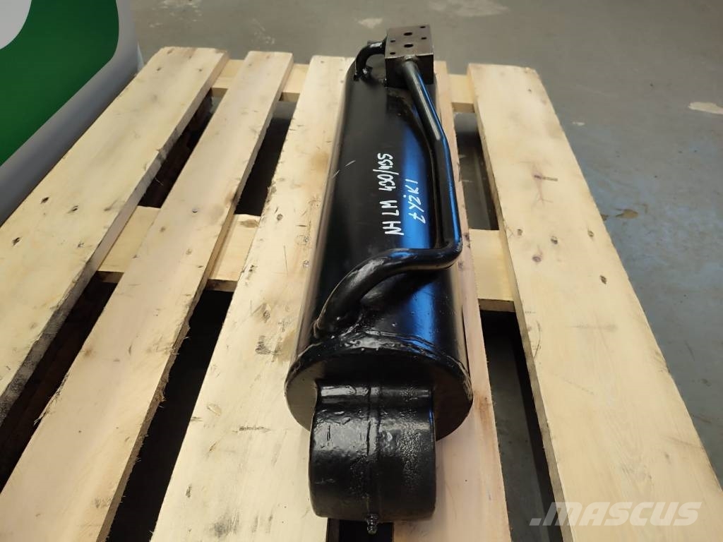 New Holland LM 430 bucket leveling hydraulic cylinder Hydraulics