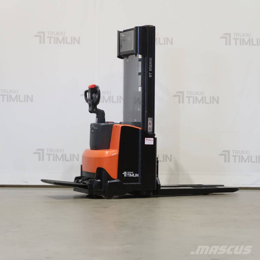 Toyota SWE120L Самоходные электроштабелёры