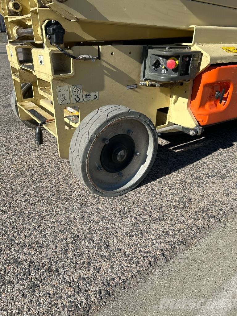 JLG ES 2646 Makazaste platforme